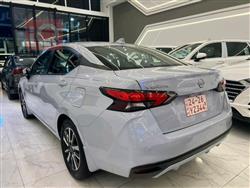 نيسان فيرسا